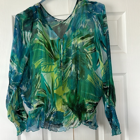 Beautiful short - Picture 5 of 6